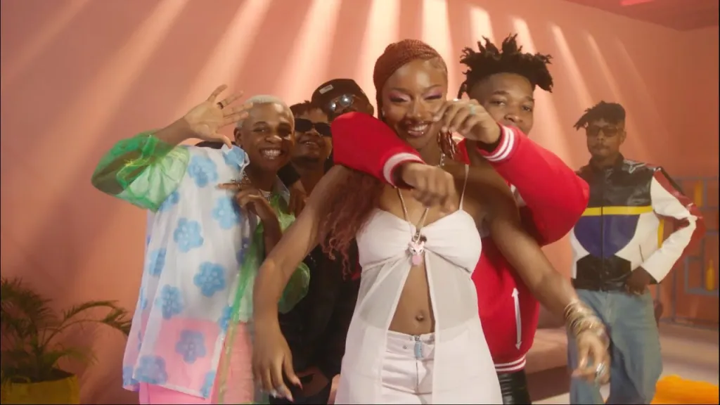 Mavins – Overdose Ft. LadiPoe, Ayra Starr, Crayon, Magixx & Boy Spyce (Video)