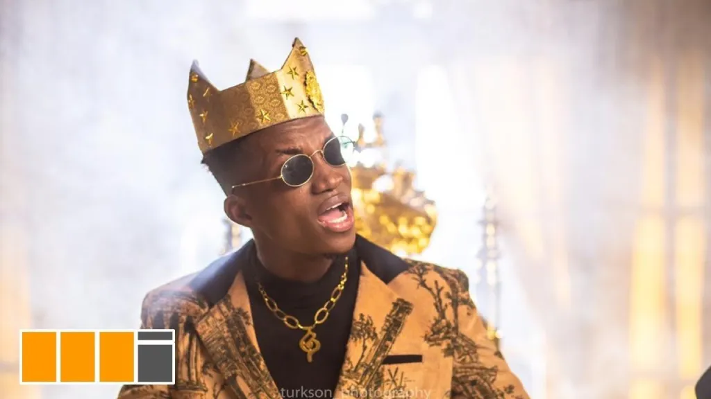 Kofi Kinaata – Never Again Ft. Shatta Wale (Video)