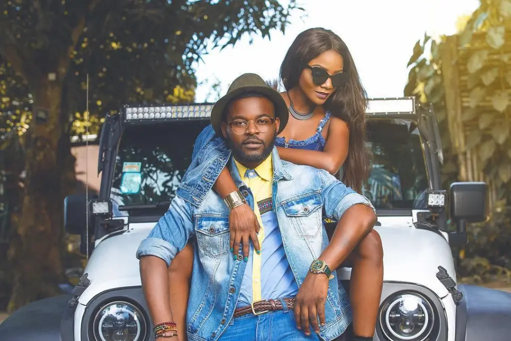 Simi – Mind Your Bizness Ft. Falz