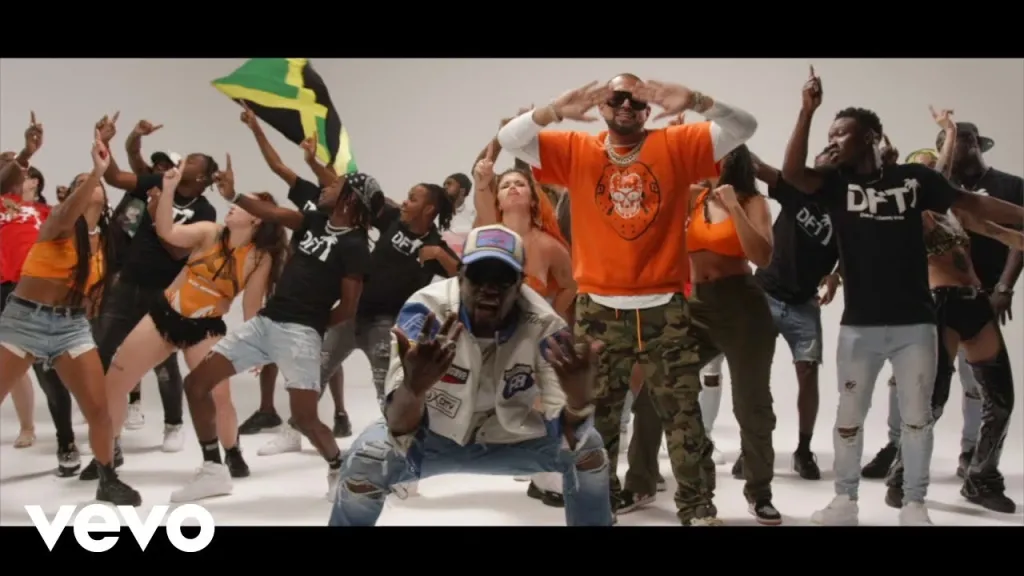 Davido – UNAVAILABLE (Sean Paul & DING DONG Remix) Ft. Sean Paul, DING DONG & Musa Keys (Video)