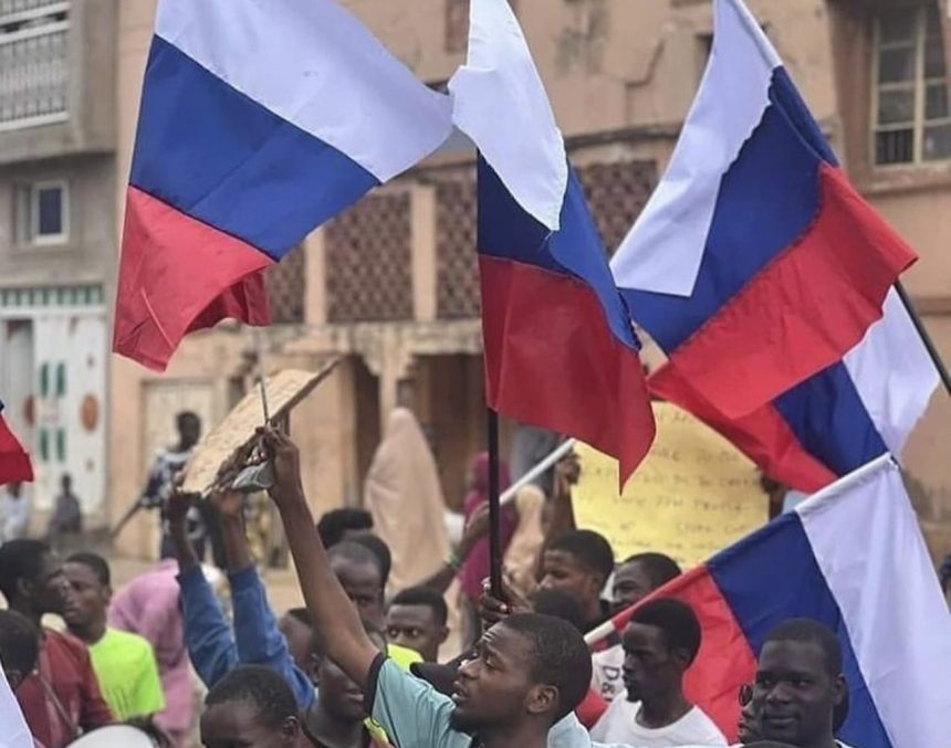 Nigerian Police Detain Russian Flag Supplier Along with 30 Protesters